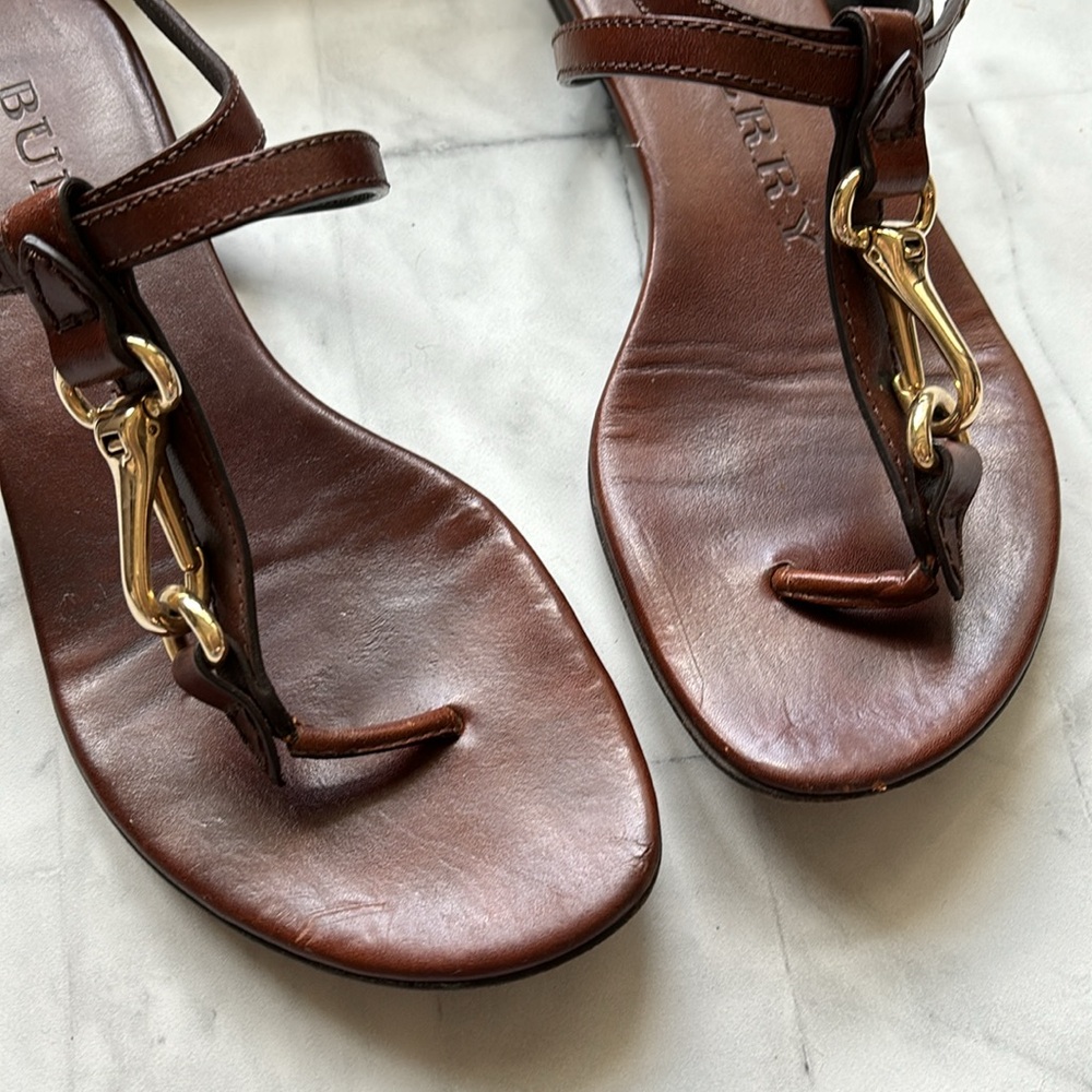 Burberry Reason Buckle-strap Brown Leather Flat Sandals - Picture 2 of 15